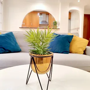 D4: Design & Relax In The Apartment